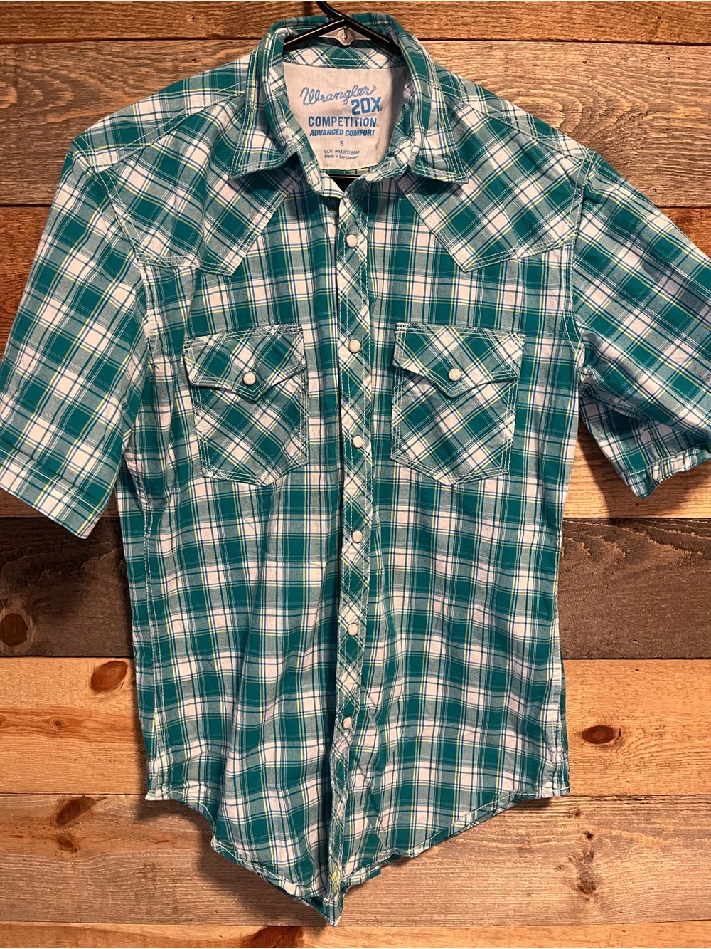 Men’s Wrangler Teal Plaid Short-Sleeve Western Shirt with pearl snaps size Small
